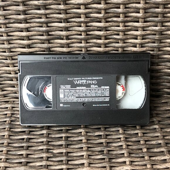 White Fang (VHS, 1991) VHS Cassette VCR Tape Ethan Hawk - Picture 9 of 10